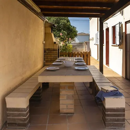 Casa Familiar Con Piscina Privada, Aire Acondicionado Y Cerca De La Playa - Es-325-33 Torroella de Montgrí